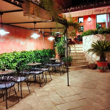 Hotel Il Barocco Ragusa Buitenkant foto